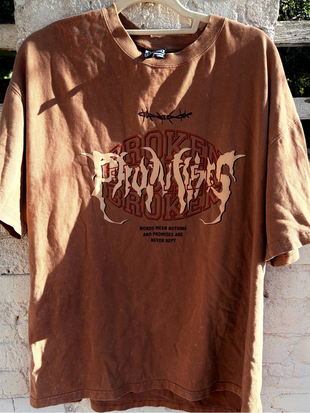 Broken Graphic Brown Short-Sleeve Tee